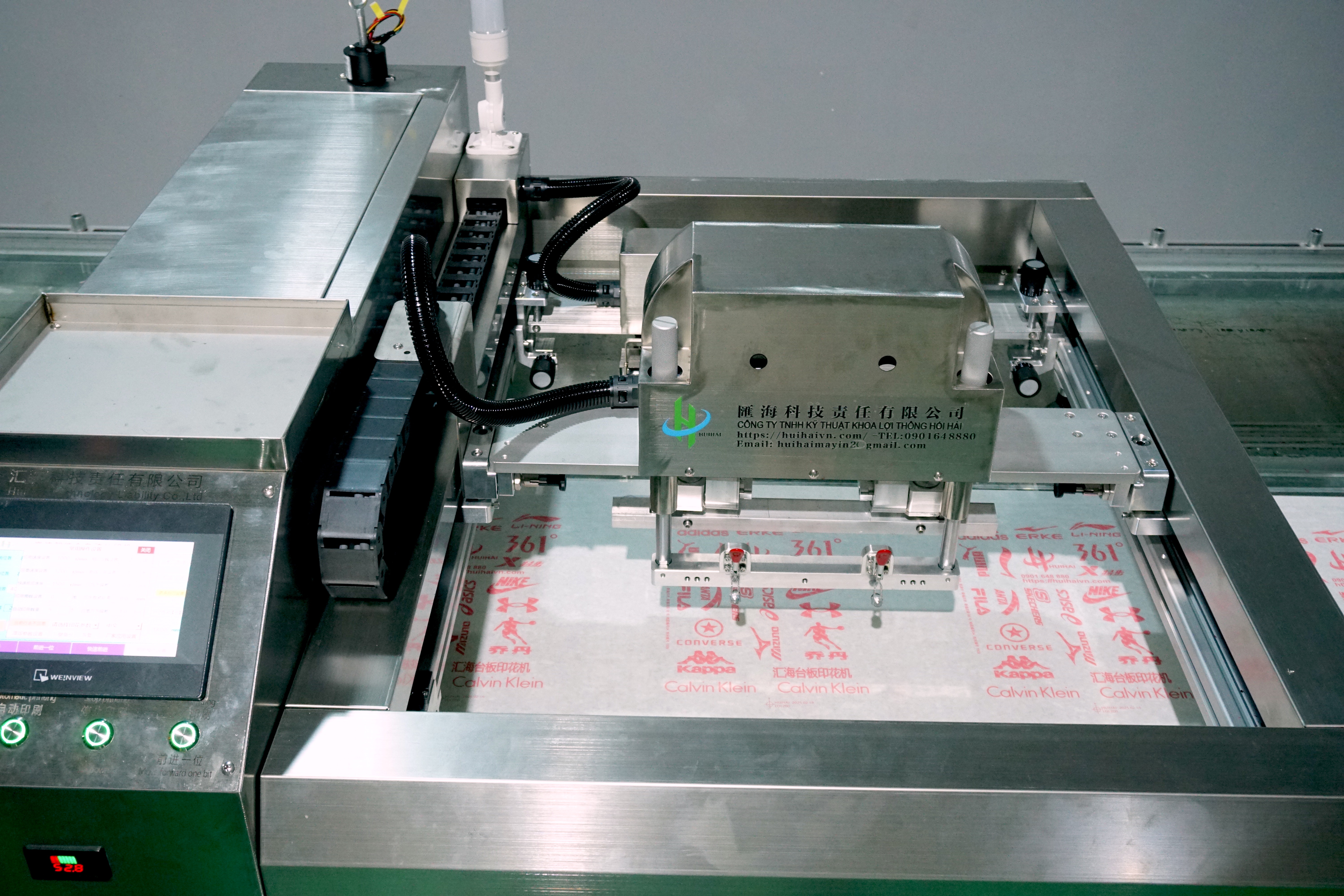 c&oacute; n&ecirc;n đầu tư m&aacute;y in lụa tự động cho xưởng nhỏ